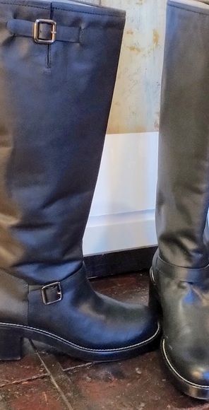 ⭐️ Balenciaga Black leather boots - Picture 2 of 3